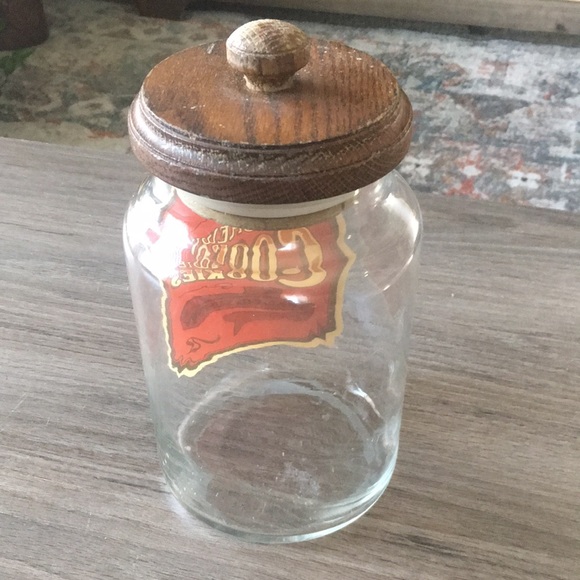 Vintage Olde Thompson  chewie cookies jar - Picture 3 of 3